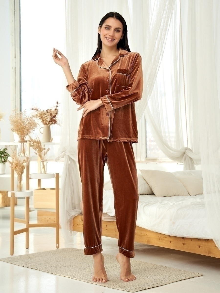Пижама женская велюровая с брюками