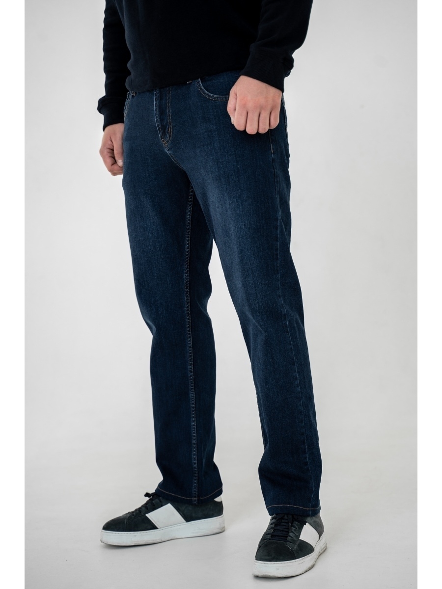 Классические синие джинсы мужские