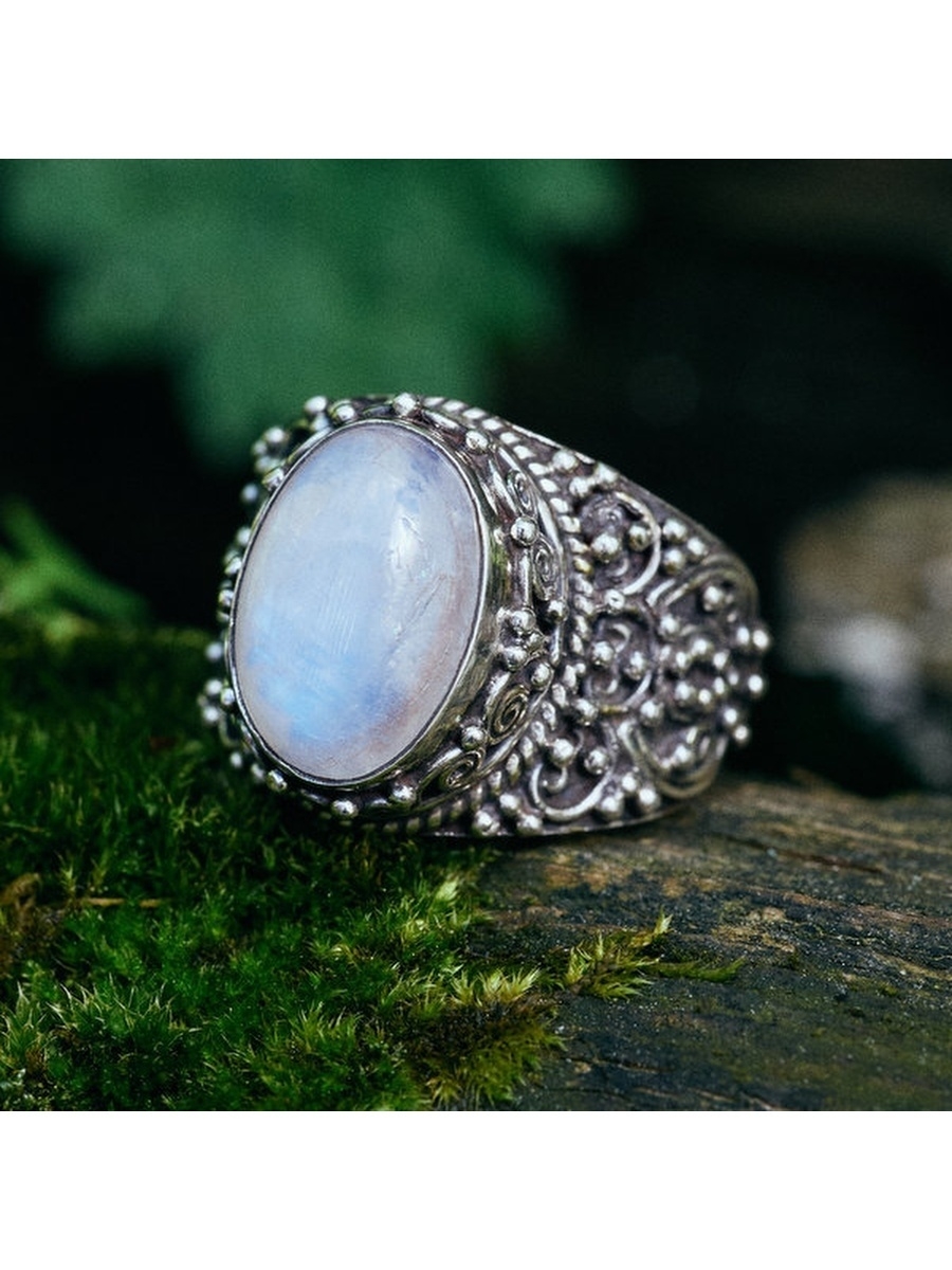 Мужской перстень с лунным камнем серебро