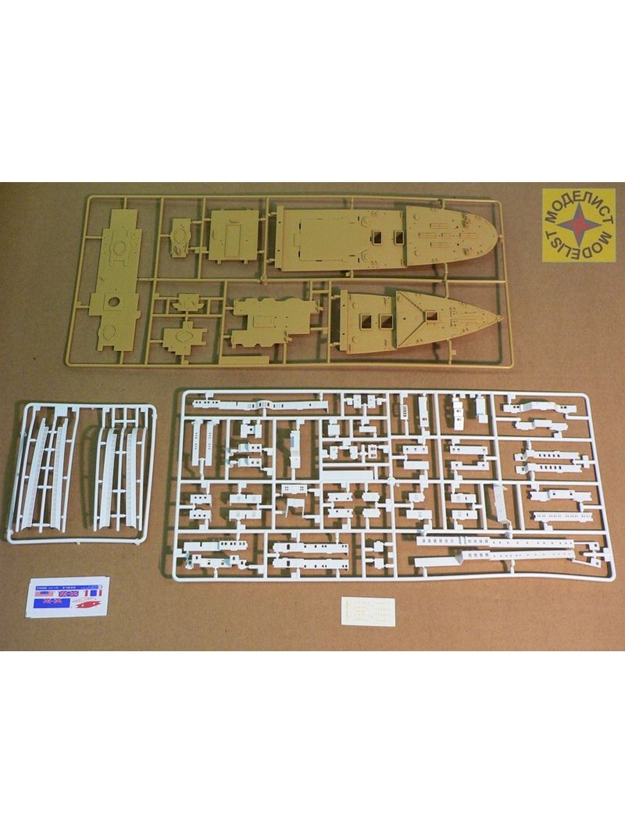 Модели фирма моделист. Сборная модель Моделист лайнер "Титаник" (140015) 1:400. Сборная модель Моделист лайнер Титаник, 1/400. Сборная модель Титаника 1 400. Модель Титаник 1 400 140015 Моделист.