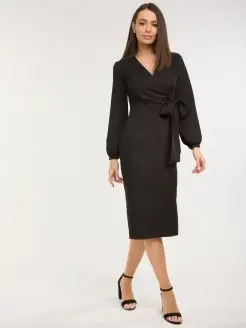 Вечернее платье на запах с поясом и длинными рукавами